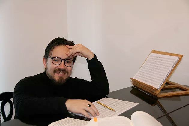«Destino de trueno»: Rubén Jordán lleva al poeta Miguel Hernández al minimalismo